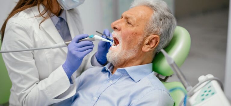 Por qué se mueven los dientes si no tengo caries